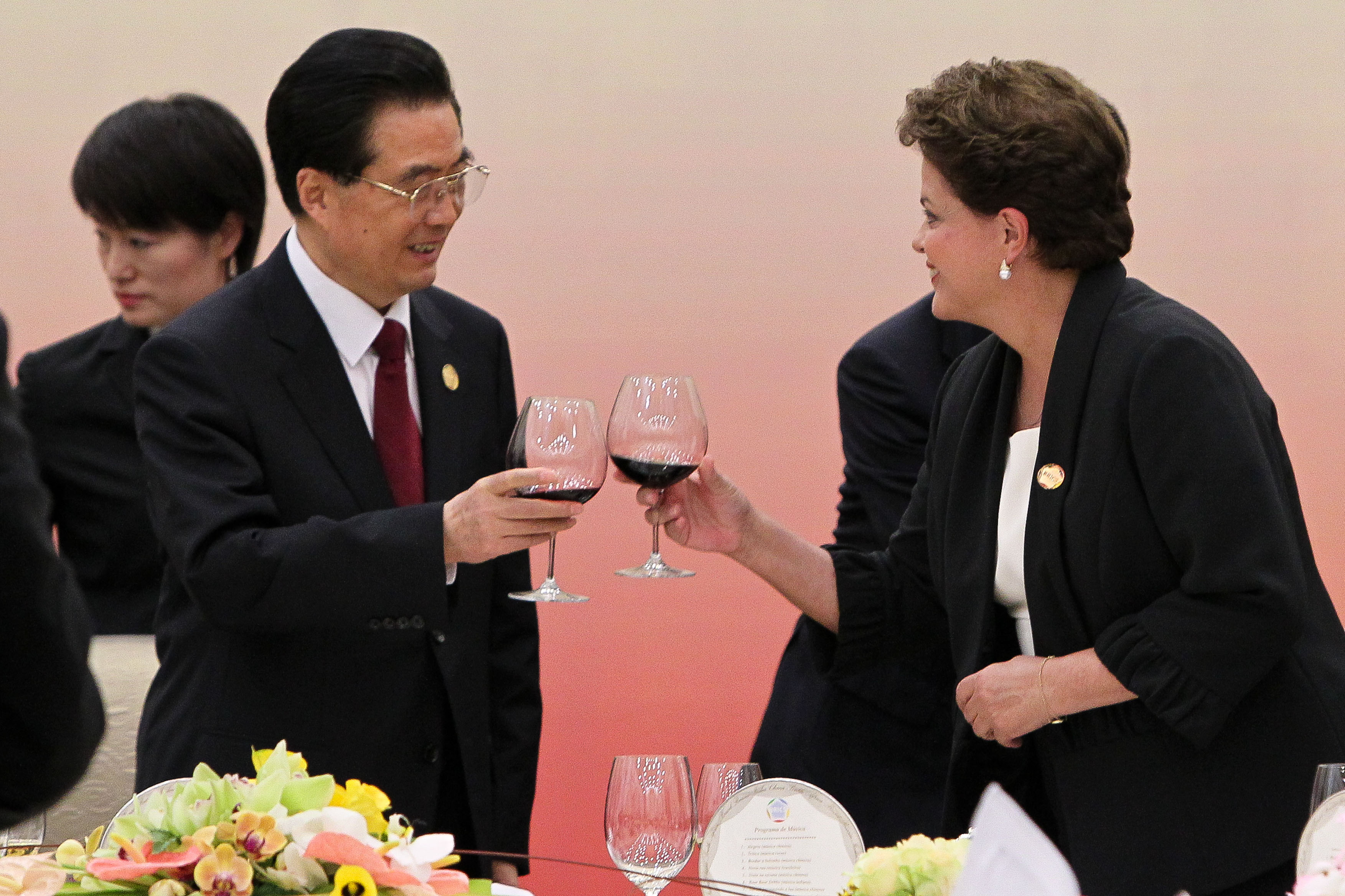 Presidenta Dilma Rousseff e o presidente da China, Hu Jintao, brindam 2