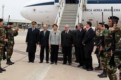 Dilma Rousseff na chegada a Montevidéu