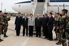 Dilma Rousseff na chegada a Montevidéu
