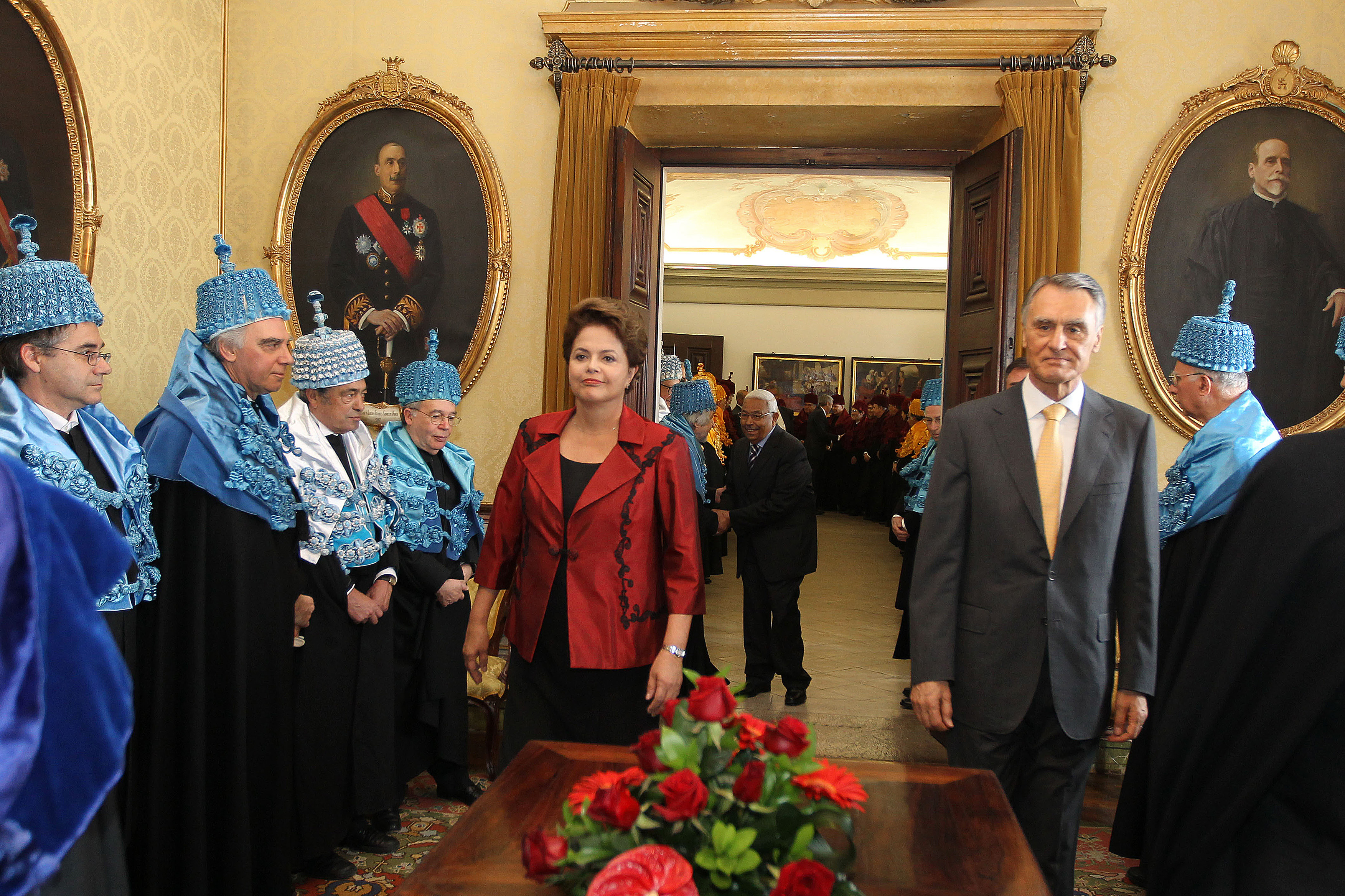 Presidenta Dilma Rousseff e presidente de Portugal, Aníbal Cavaco Silva,  participam de cerimônia de outorga do título de Doutor Honoris Causa ao ex-presidente Lula 4