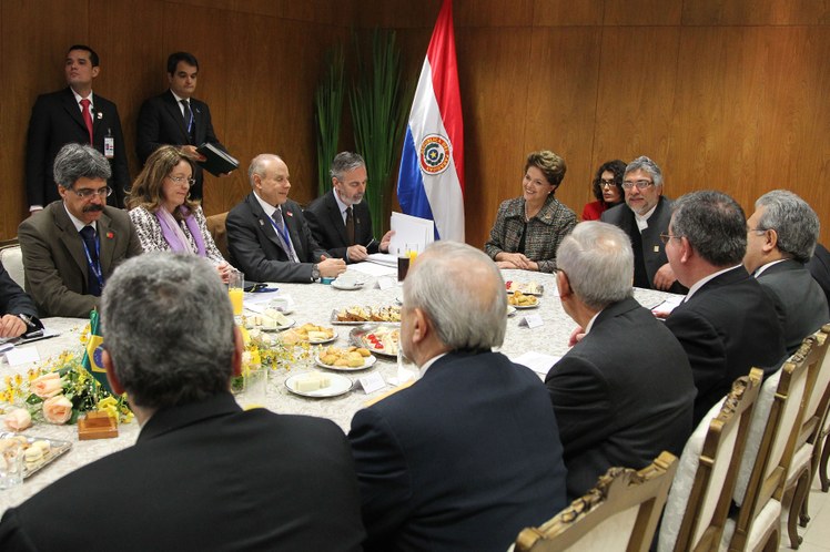 Dilma Rousseff e Fernando Lugo durante reunião ampliada com as delegações brasileira e paraguaia 3