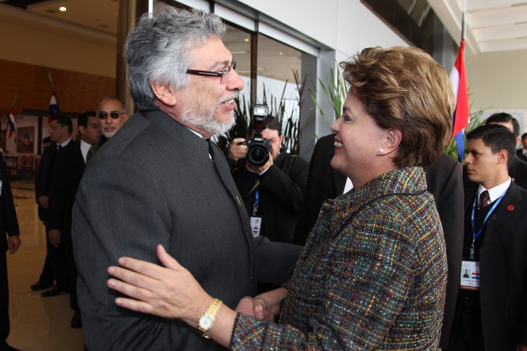 Presidenta Dilma Rousseff é recebida pelo presidente do Paraguai, Fernando Lugo 1