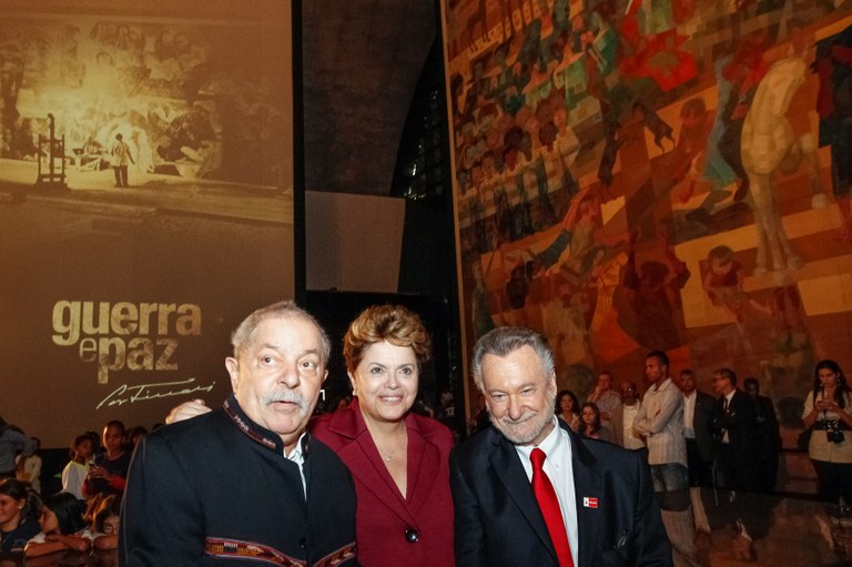 Visita à exposição dos painéis " Guerra e Paz " de Cândido Portinari - 04 Visita à exposição dos painéis " Guerra e Paz " de Cândido Portinari - 04