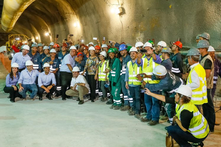 Visita à Travessia do Túnel de Conexão entre São Conrado e a Barra na Linha 4 do Metrô - Trackmobile - 05
