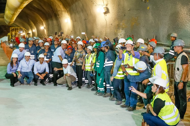 Visita à Travessia do Túnel de Conexão entre São Conrado e a Barra na Linha 4 do Metrô - Trackmobile - 06