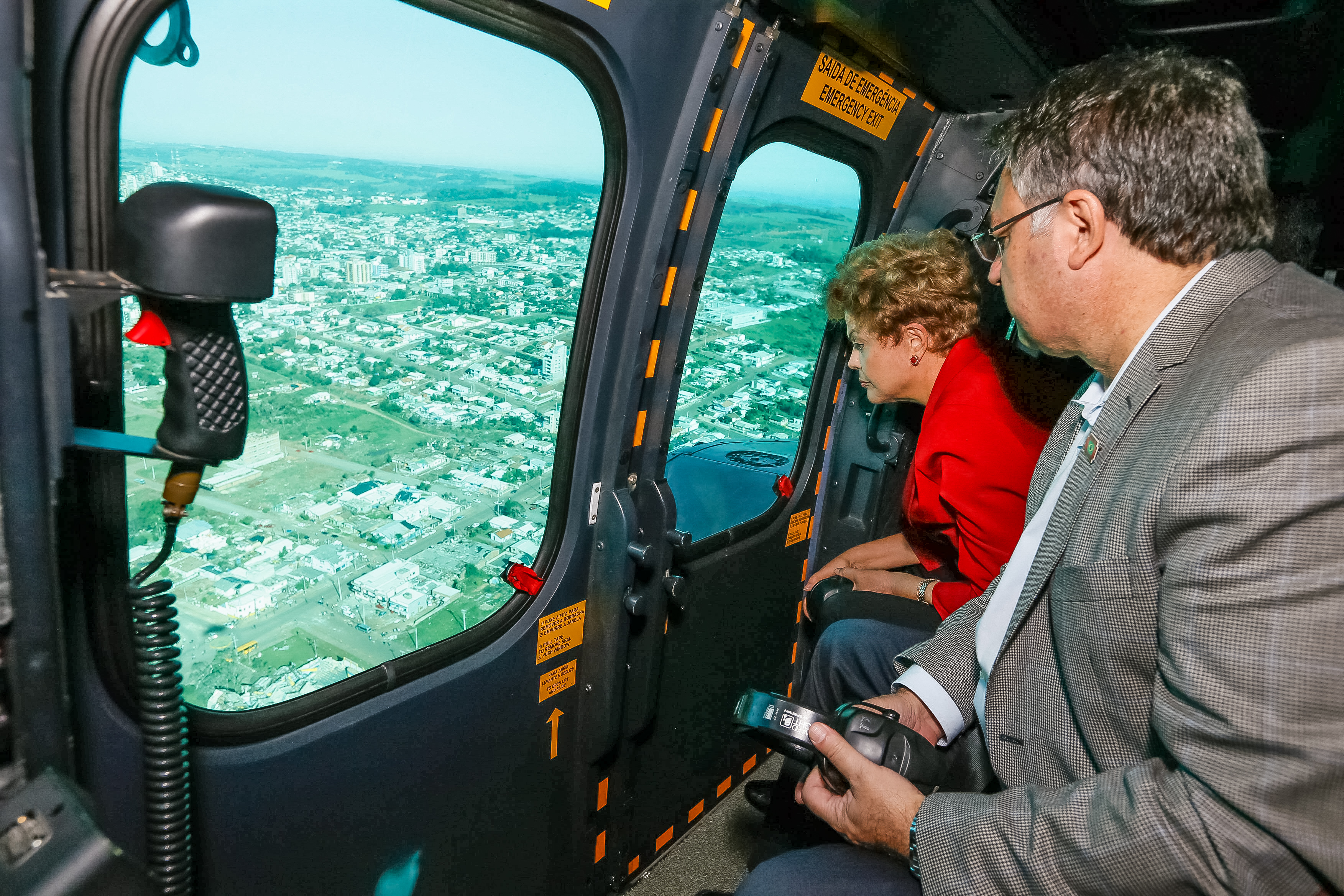 Visita às áreas atingidas por tornado - 03
