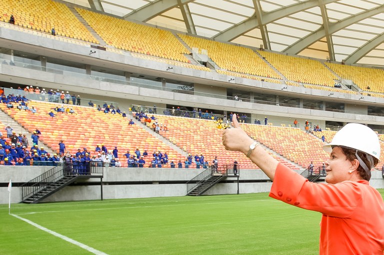 Visita às obras do Estádio Arena da Amazônia - 06
