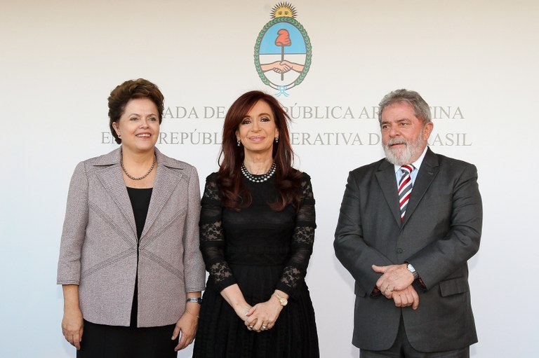 Dilma, Cristina Kirchner e Lula na cerimônia de inauguração da Embaixada da República Argentina 2 Dilma, Cristina Kirchner e Lula na cerimônia de inauguração da Embaixada da República Argentina 2