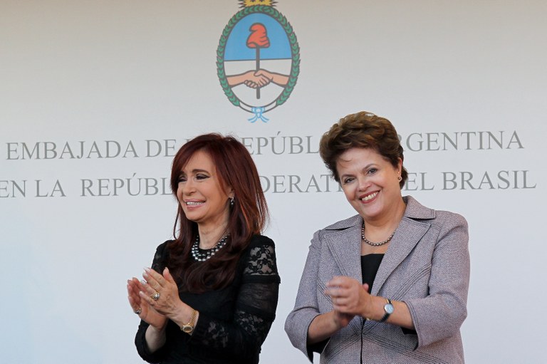Dilma e Cristina Kirchner na cerimônia de inauguração da Embaixada da República Argentina 1 Dilma e Cristina Kirchner na cerimônia de inauguração da Embaixada da República Argentina 1