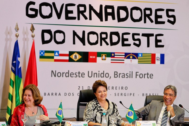 Dilma, Miriam Belchior e o governador de Sergipe, Marcelo Déda, em cerimônia de abertura do XII Fórum dos Governadores do Nordeste Dilma, Miriam Belchior e o governador de Sergipe, Marcelo Déda, em cerimônia de abertura do XII Fórum dos Governadores do Nordeste