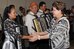Dilma Rousseff cumprimenta sanfoneiros da Orquestra Sanfônica de Aracaju na chegada à cerimônia de abertura 2