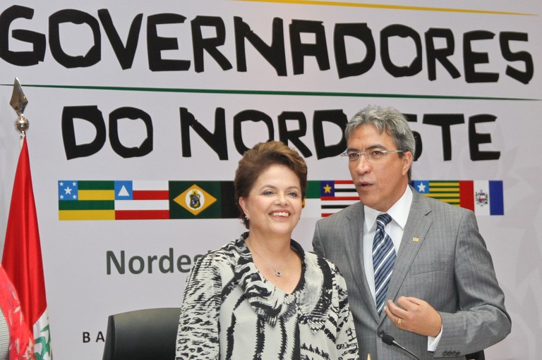 Presidenta Dilma e o governador de Sergipe, Marcelo Déda, em cerimônia de abertura do XII Fórum dos Governadores do Nordeste 3 Presidenta Dilma e o governador de Sergipe, Marcelo Déda, em cerimônia de abertura do XII Fórum dos Governadores do Nordeste 3