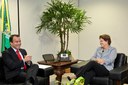 O presidente da Associação Nacional dos Procuradores da República (ANPR), Alexandre Camanho, entregou à presidenta Dilma Rousseff a lista tríplice com os nomes sugeridos pela categoria -escolhidos em eleição - para a Procuradoria Geral da República. 01/07/2011