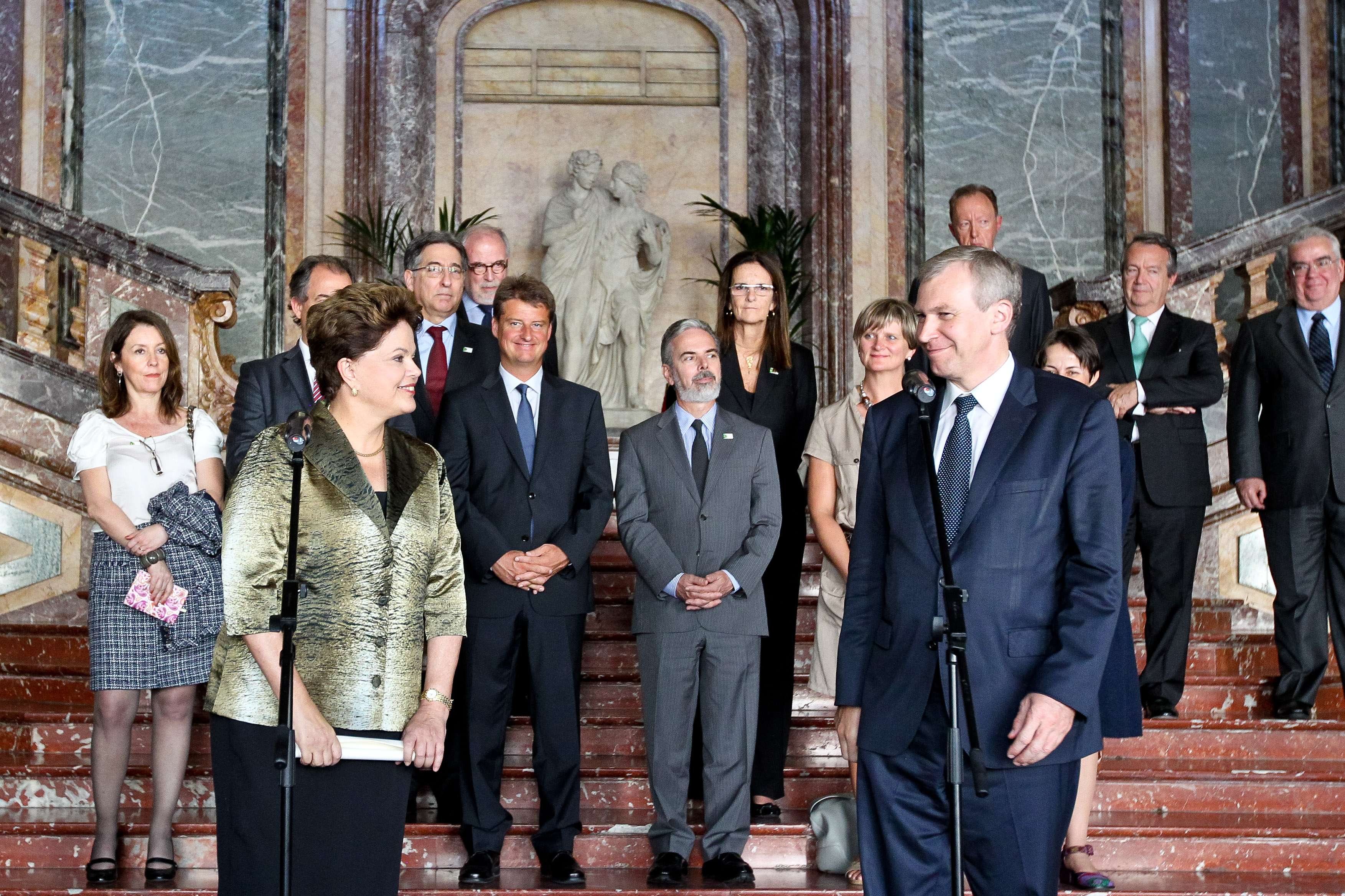 Presidenta Dilma Rousseff durante a declaração a imprensa após encontro com Primeiro-Ministro do Reino da Bélgica, Senhor Yves Leterme. Bruxelas - BEL, 03/10/2011