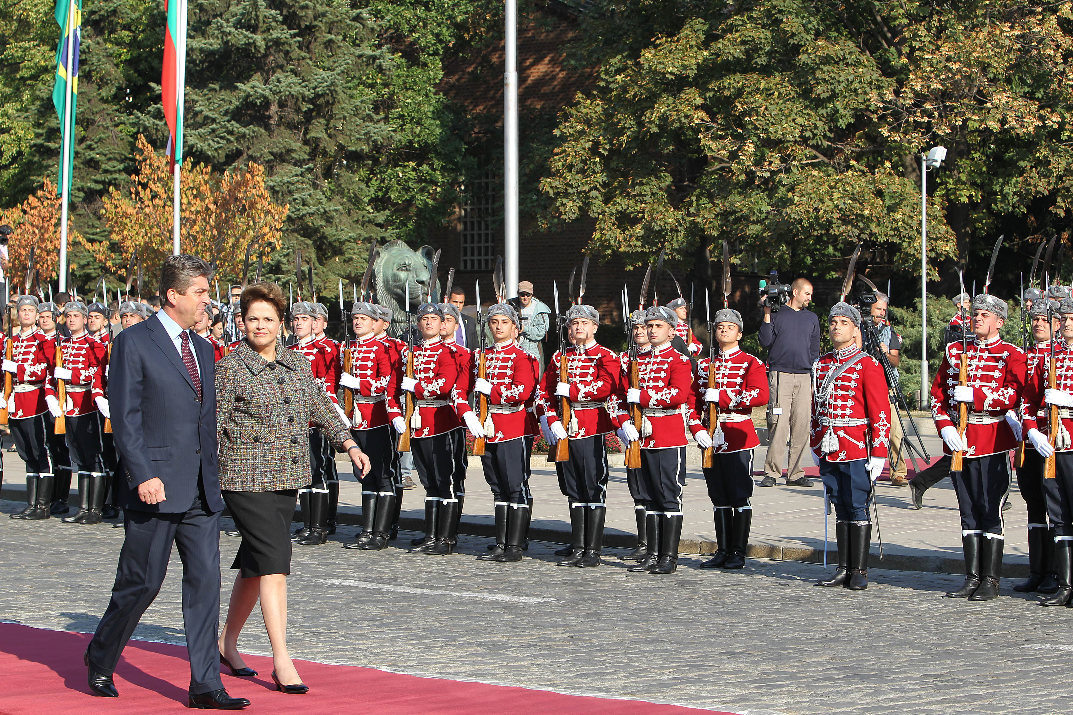  Presidenta Dilma Rousseff é Recebida Pelo Sr. Georgi Parvanov, Presidente da República da Bulgária, Durante Cerimônia Oficial de Chegada ao País. Sófia - BG, 05/10/2011