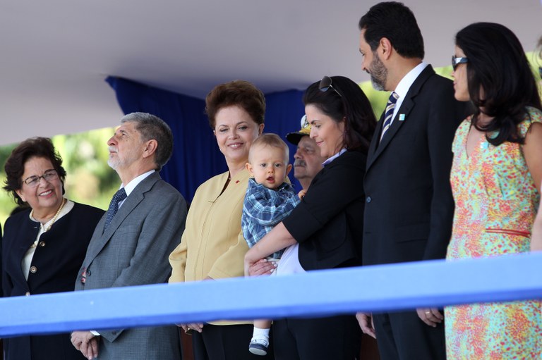 Presidenta Dilma Rousseff participa da cerimônia de substituição da Bandeira Nacional na praça dos Três Poderes,  em comemoração a Semana da Pátria. Brasília-DF, 04/09/2011