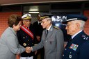 Presidenta Dilma Rousseff cumprimenta os comandantes do Exército, Enzo Martins Peri, da Marinha, Júlio Soares de Moura Neto, e da Aeronáutica, Juniti Saito, durante comemoração do 146º aniversário da Batalha Naval do Riachuelo. Brasília-DF, 10/06/2011