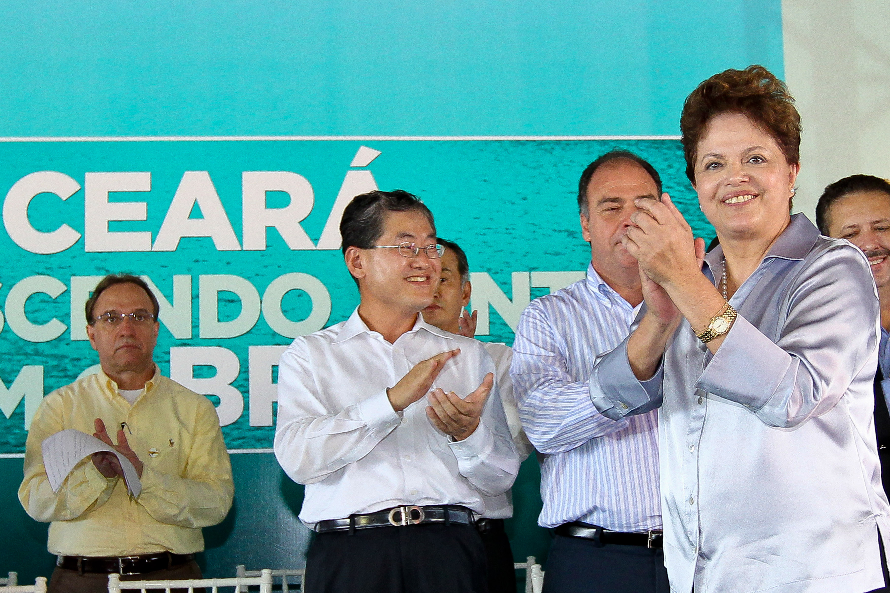 Presidenta Dilma Rousseff participa da cerimônia de inauguração do novo Terminal de Múltiplo Uso. São Gonçalo do Amarante-CE, 11/08/2011