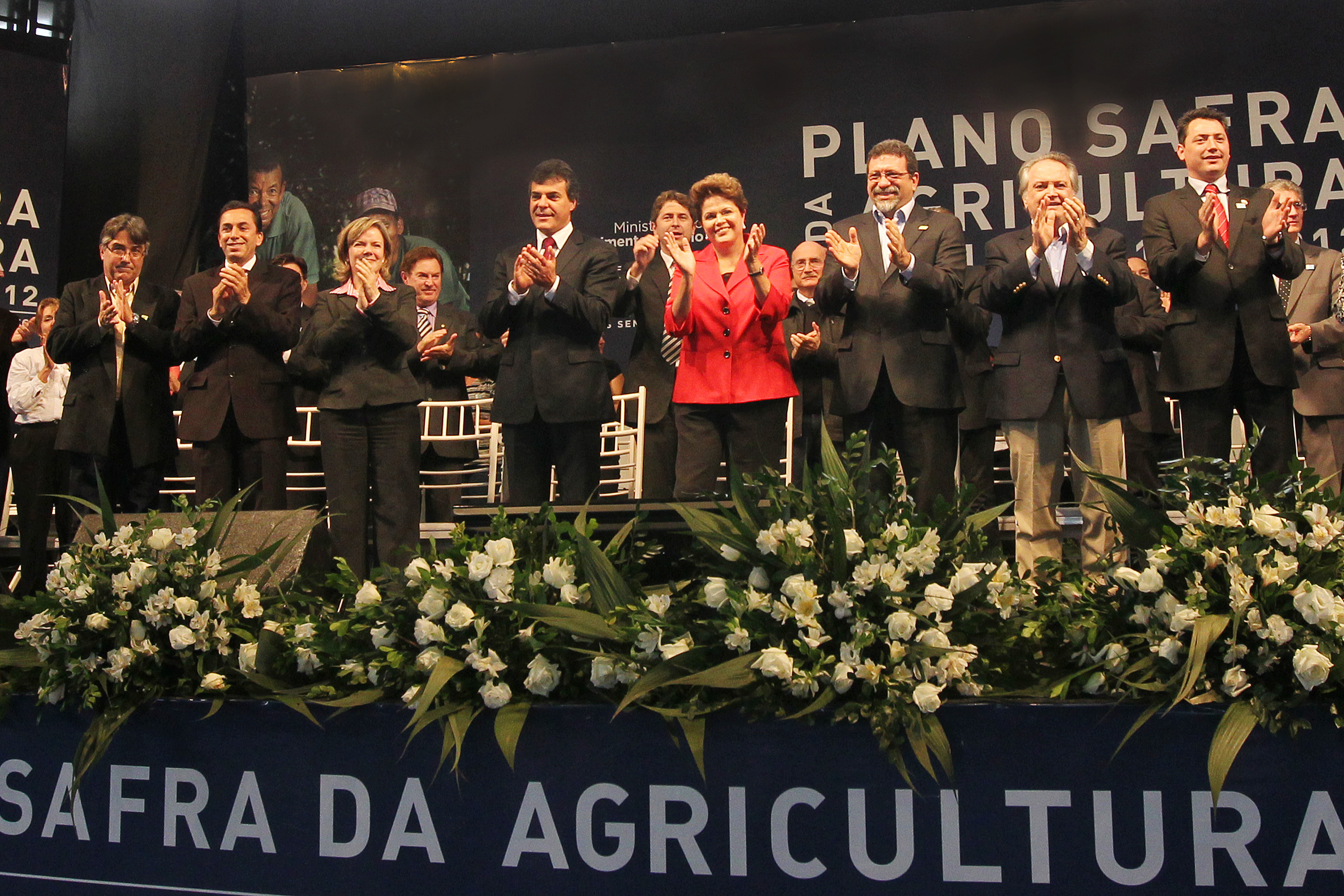 Presidenta Dilma Rousseff durante cerimônia de lançamento do Plano Safra da Agricultura Familiar 2011-2012. Francisco Beltrão-PR, 12/07/2011  