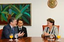 Presidenta Dilma Rousseff conversa com o presidente do Conselho de Administração e do Comitê Executivo do Grupo Deutsche Bank, Josef Ackermann. Brasília-DF, 16/03/2011   