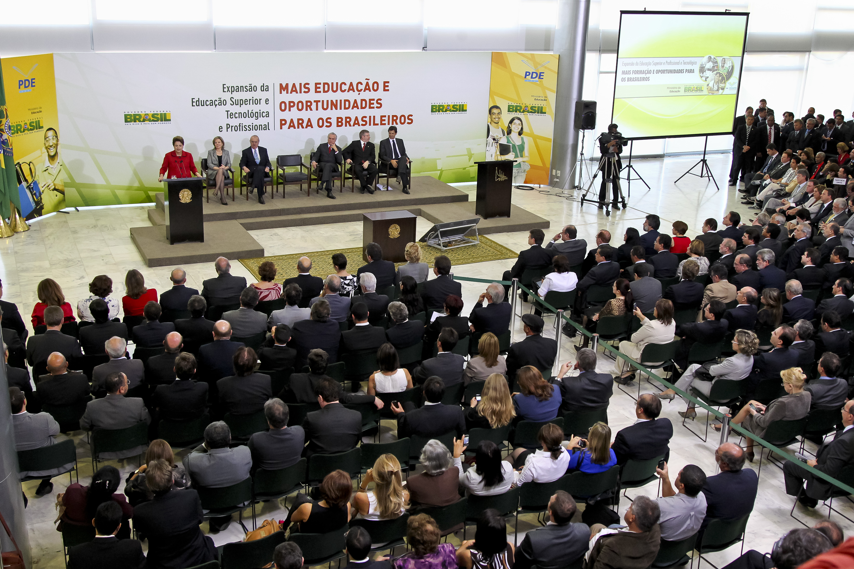 Presidenta Dilma Rousseff anuncia a criação de universidades federais e de Institutos Federais de Educação Profissional e Tecnológica. Brasília-DF, 16/08/2011 