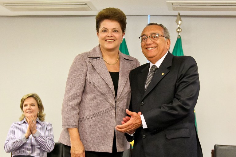 Presidenta Dilma Rousseff durante cerimônia de posse do Senhor Gastão Vieira no cargo de Ministro de Estado do Turismo. Brasília-DF, 16/09/2011