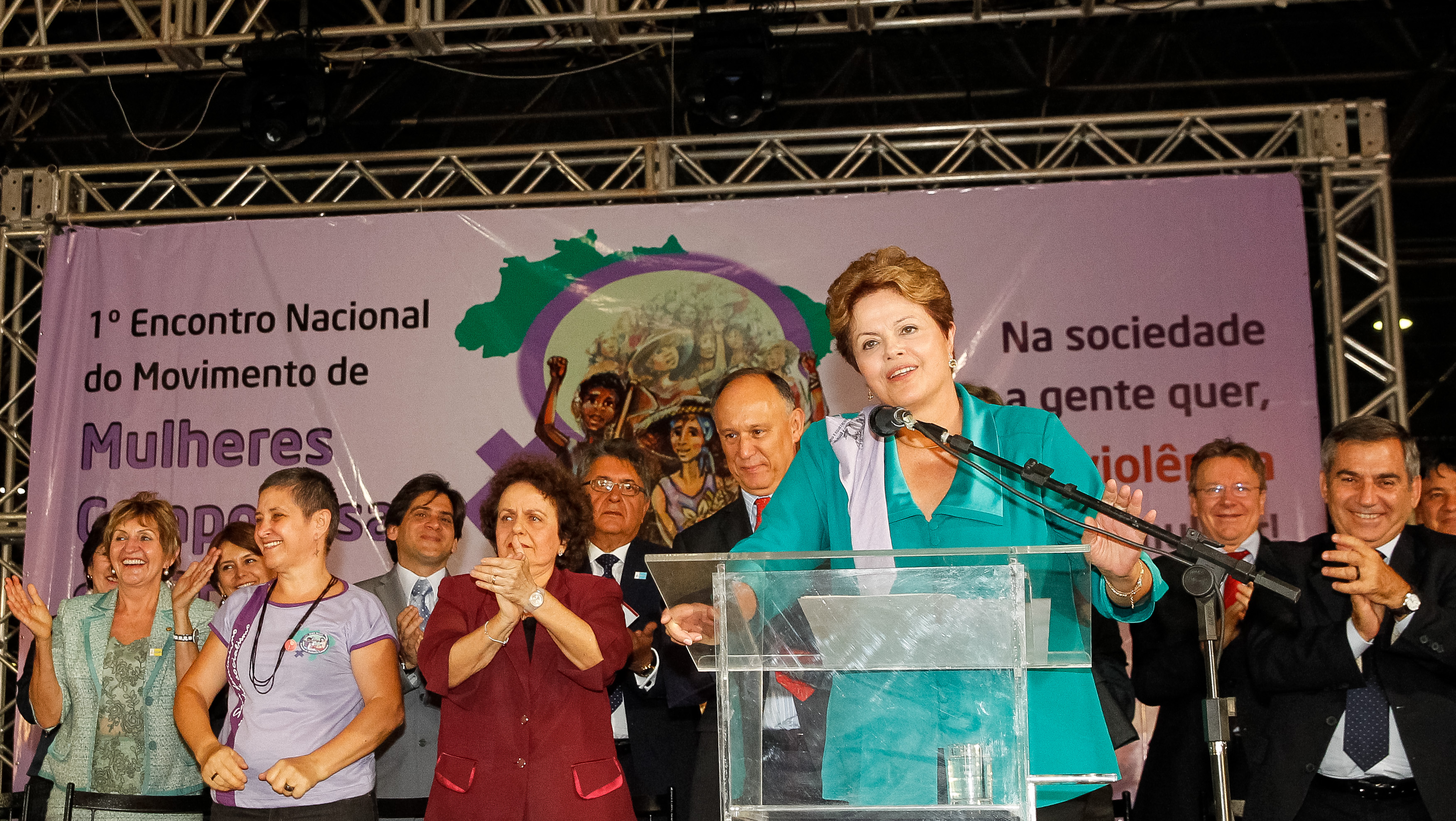 Presidenta Dilma Rousseff durante o 1º Encontro Nacional do Movimento de Mulheres Camponesas - MMC. Brasília-DF, 19/02/2013