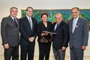Presidenta Dilma Rousseff recebe projeto de incentivo fiscal para instituições que tratam do câncer. Brasília-DF, 20/06/2011