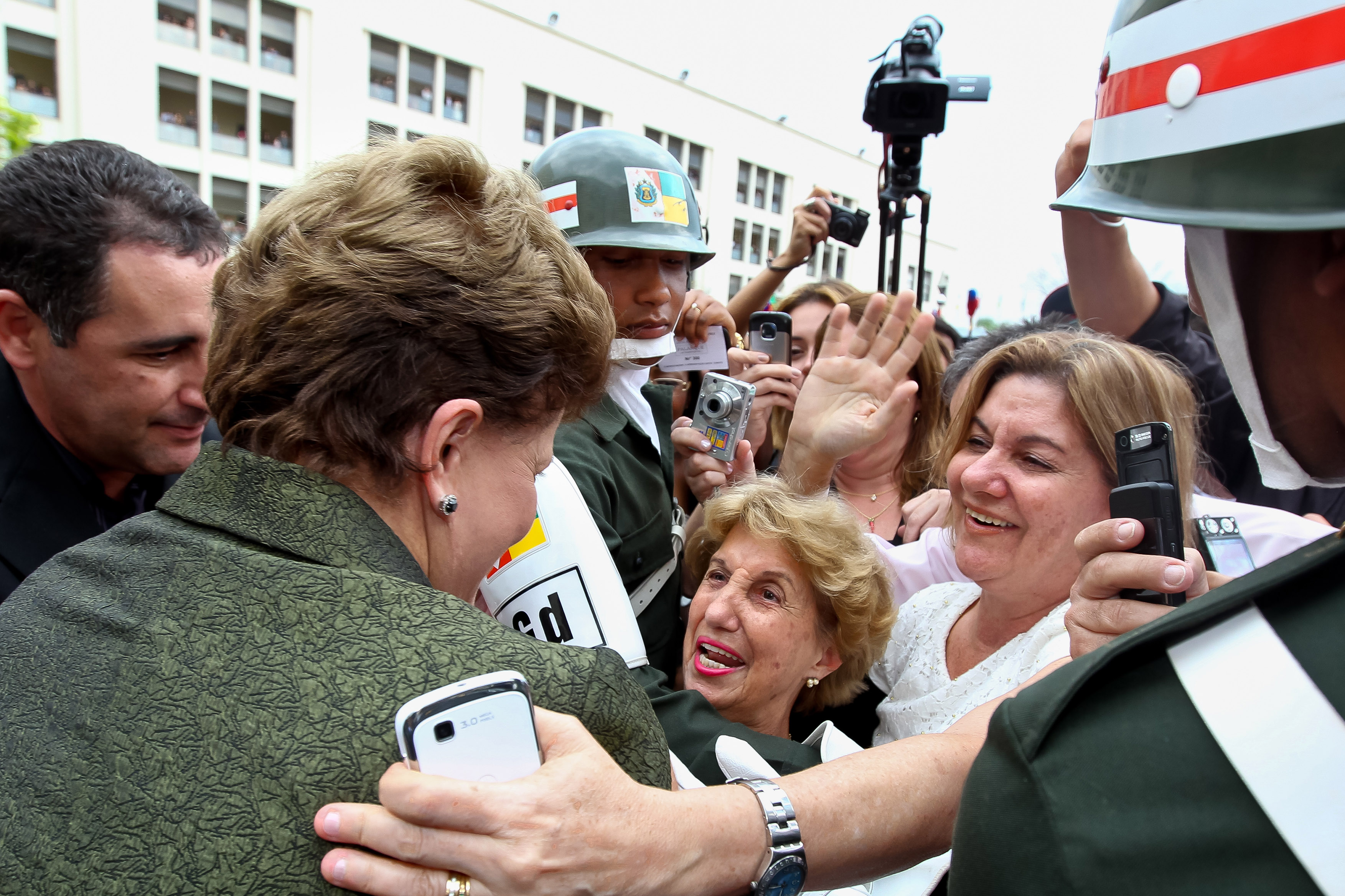Presidenta Dilma Rousseff, durante cerimônia de entrega de espadins aos 441 cadetes da Academia Militar das Agulhas Negras. Resende-RJ, 20/08/2011