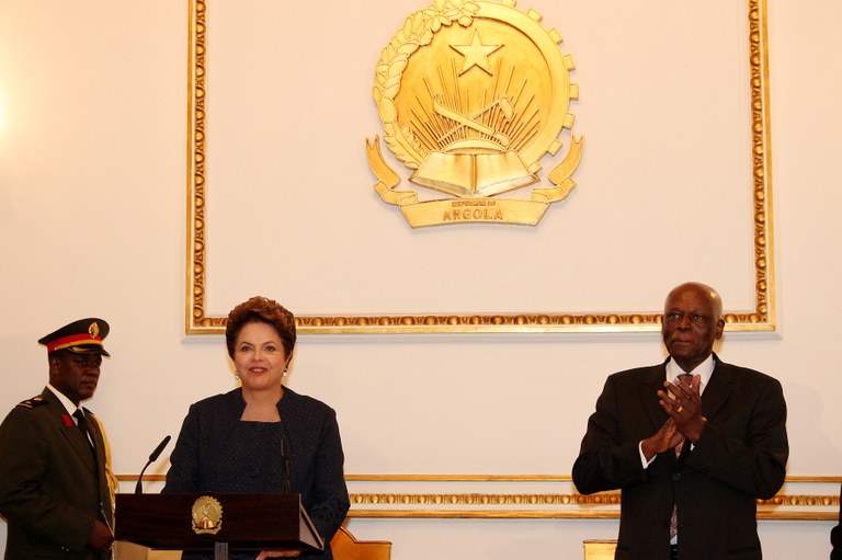 Almoço em homenagem à Senhora Presidenta da República, oferecido pelo Presidente da República de Angola, Senhor José Eduardo dos Sandos. Luanda-Angola, 20/10/2011