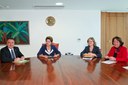 Presidenta Dilma Rousseff, acompanhada das ministras Gleisi Hoffmann e Ideli Salvatti, recebe o governador de Santa Catarina, Raimundo Colombo, no Palácio do Planalto. Brasília-DF, 21/06/2011
