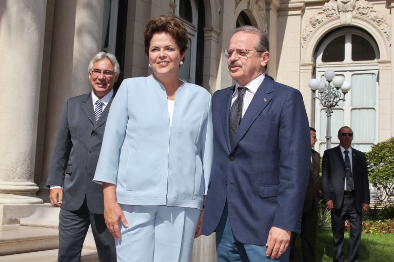 Presidenta Dilma Rousseff durante encontro com o governador do Rio Grande do Sul, Tarso Genro. Porto Alegre-RS, 28/01/2011 