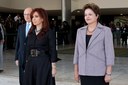 Presidenta Dilma Rousseff e a presidenta da Argentina, Cristina Kirchner, durante cerimônia oficial de chegada da chefe de Estado ao Brasil. Brasília-DF, 29/07/2011  