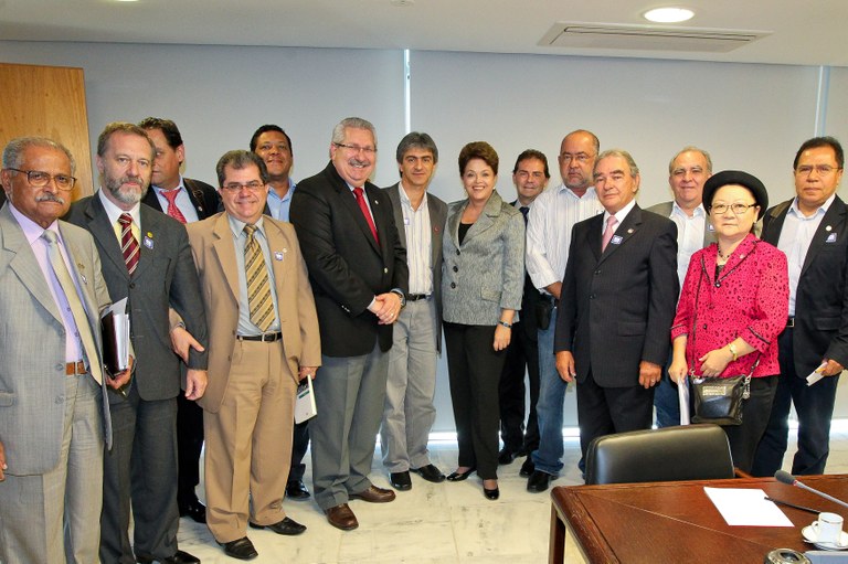 Presidenta Dilma Rousseff durante reunião com representantes das centrais sindicais (Brasília-DF, 29/08/2011)