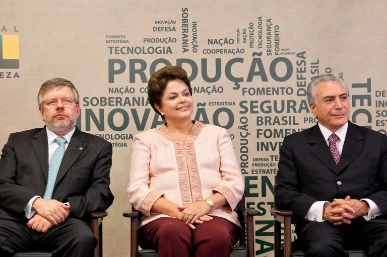 Presidenta Dilma Rousseff durante cerimônia de anúncio de Fomento à indústria Nacional de Defesa. Brasília-DF, 29/09/2011