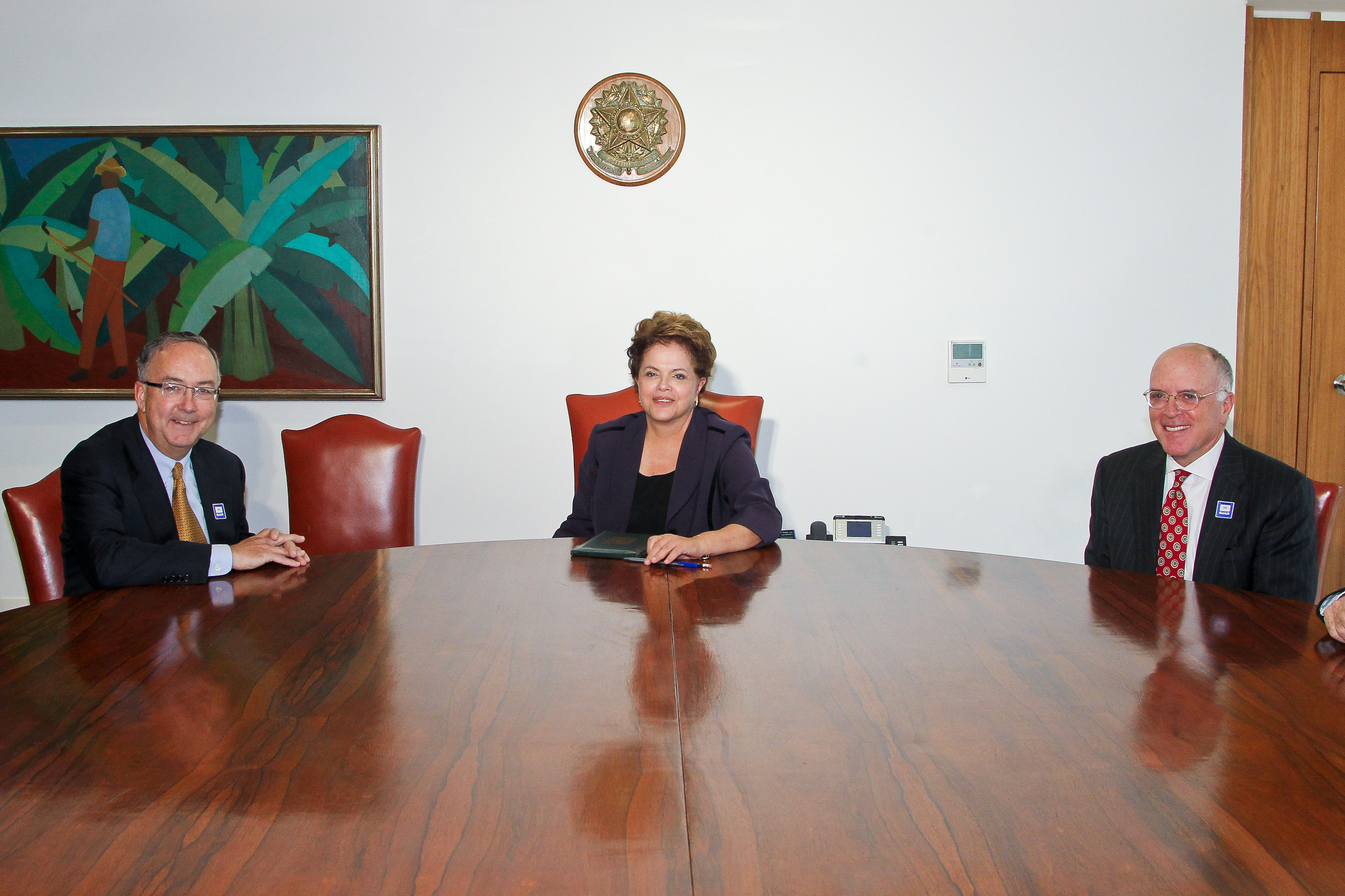 Presidenta Dilma Rousseff durante reunião com o presidente mundial da Deere & Company, Samuel Allen, e o vice-presidente Charles R. Stamp Jr. Brasília-DF, 30/06/2011