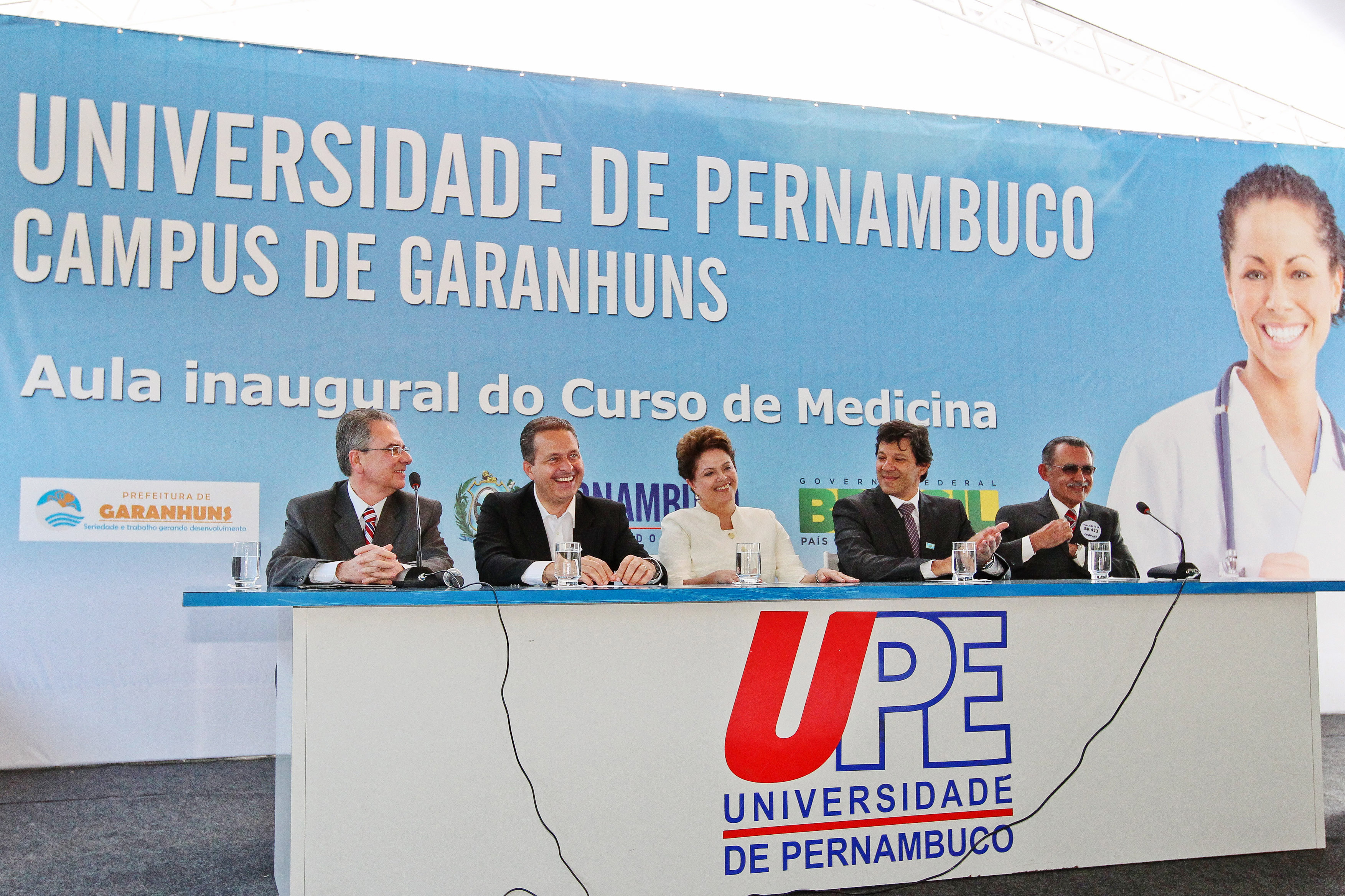 Presidenta Dilma Rousseff participa de aula inaugural do curso de Medicina da Universidade de Pernambuco - Campus de Garanhuns (Garanhuns-PE, 30/08/2011)
