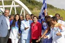  Presidenta Dilma Rousseff posa para fotos com integrantes da Escola de Samba Beija Flor de Nilópolis, durante abertura ao tráfego do Arco Metropolitano do Rio de Janeiro. Duque de Caxias-RJ, 01/07/2014   