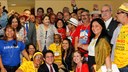 Presidenta posa com representantes de movimento sociais integrantes do Conselho Nacional das Cidades durante abertura da 5ª Conferência Nacional das Cidades. Brasília-DF, 20/11/2013