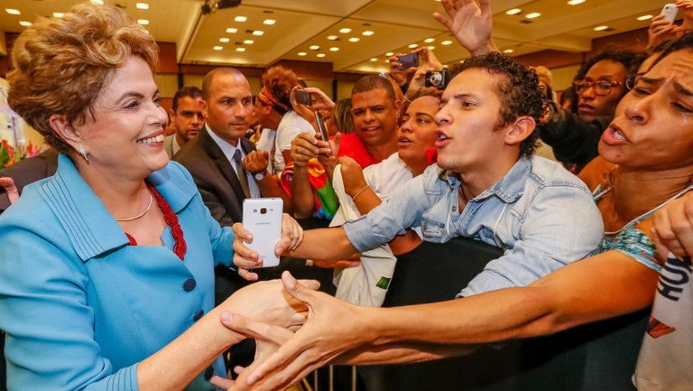 Presidenta Dilma Rousseff na abertura da Conferência Nacional de Direitos Humanos e encerramento das Conferências Nacionais dos Direitos da Criança e do Adolescente, da Pessoa Idosa, de LGBT e da Pessoa com Deficiência. Brasília-DF, 27/04/2016 Presidenta Dilma Rousseff na abertura da Conferência Nacional de Direitos Humanos e encerramento das Conferências Nacionais dos Direitos da Criança e do Adolescente, da Pessoa Idosa, de LGBT e da Pessoa com Deficiência. Brasília-DF, 27/04/2016