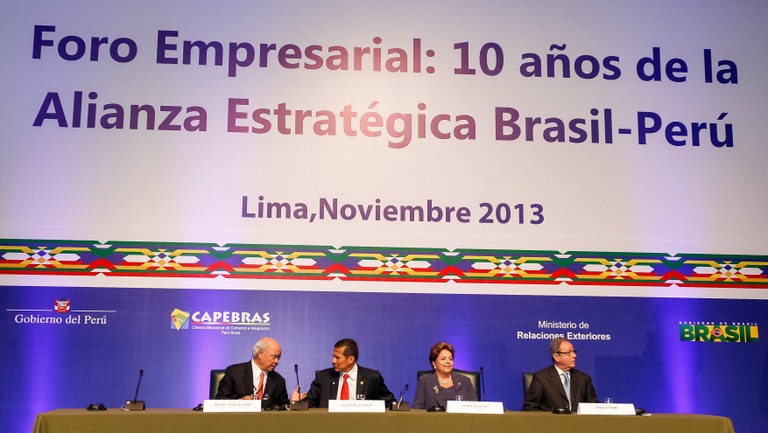 Presidenta Dilma Rousseff durante Seminário Empresarial Brasil-Peru. Lima-Peru, 11/11/2013