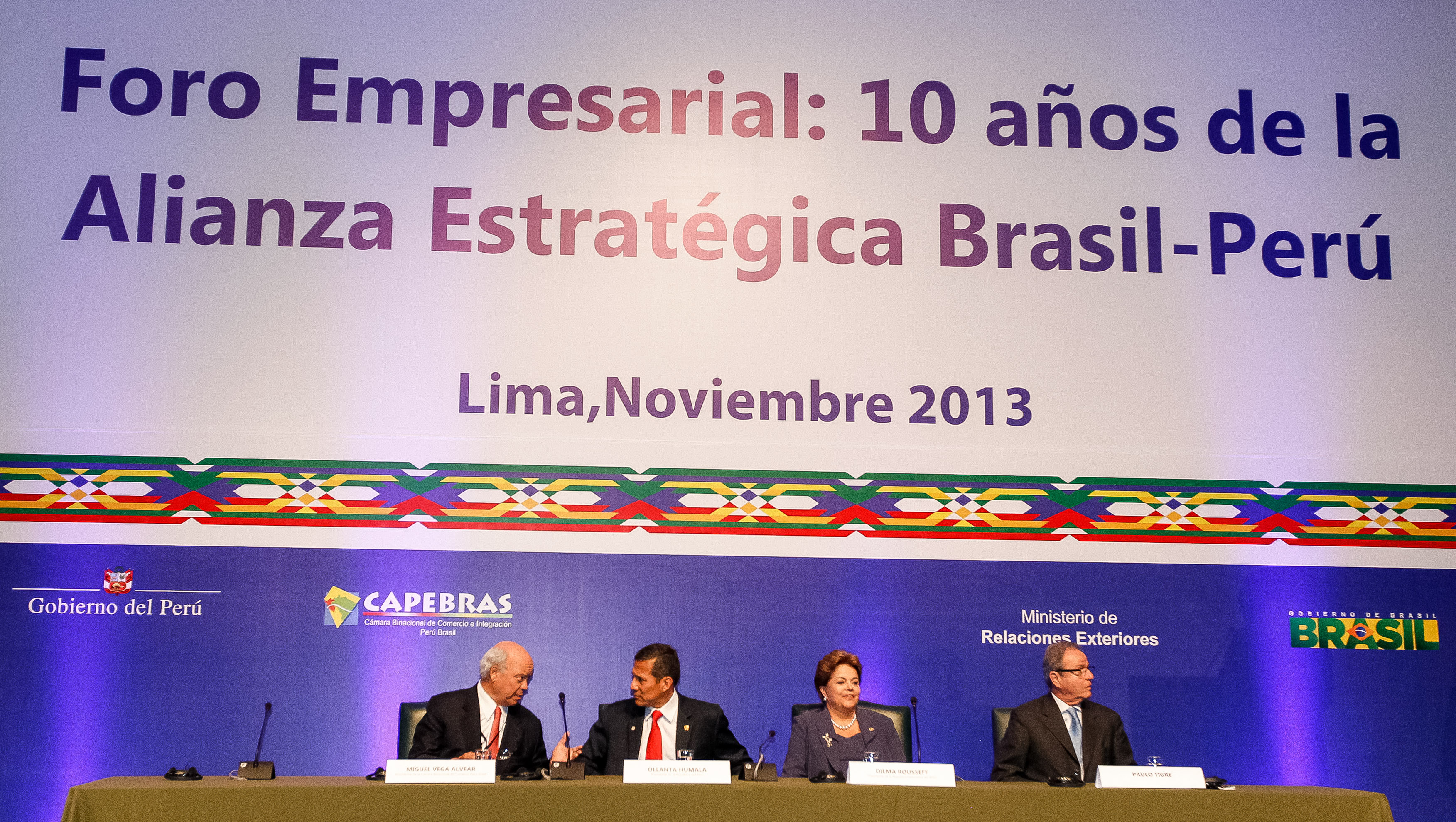 Presidenta Dilma Rousseff durante Seminário Empresarial Brasil-Peru. Lima-Peru, 11/11/2013