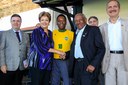 Presidenta Dilma Rousseff posa para foto com o Governador de Minas Gerais Antonio Anastasia, ex-jogadores da seleção brasileira de futebol, Pelé, Djalma Santos, Ministro do Desenvolvimento Fernando Pimentel e o Ministro do Esporte Aldo Rebelo durante abertura oficial da 79ª Exposição Internacional de Gado Zebu - Expozebu 2013. Uberaba - MG, 03/05/2013