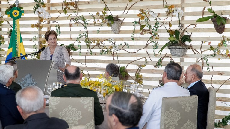 Presidenta Dilma Rousseff durante almoço de confraternização com Oficiais-Generais das Forças Armadas. Brasília - DF, 20/12/2012
