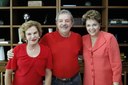 Presidenta Dilma Rousseff posa para foto com Ex-Presidente Luiz Inácio Lula da Silva e sua esposa Marisa Letícia no Instituto Lula. São Paulo - SP, 21/12/2012