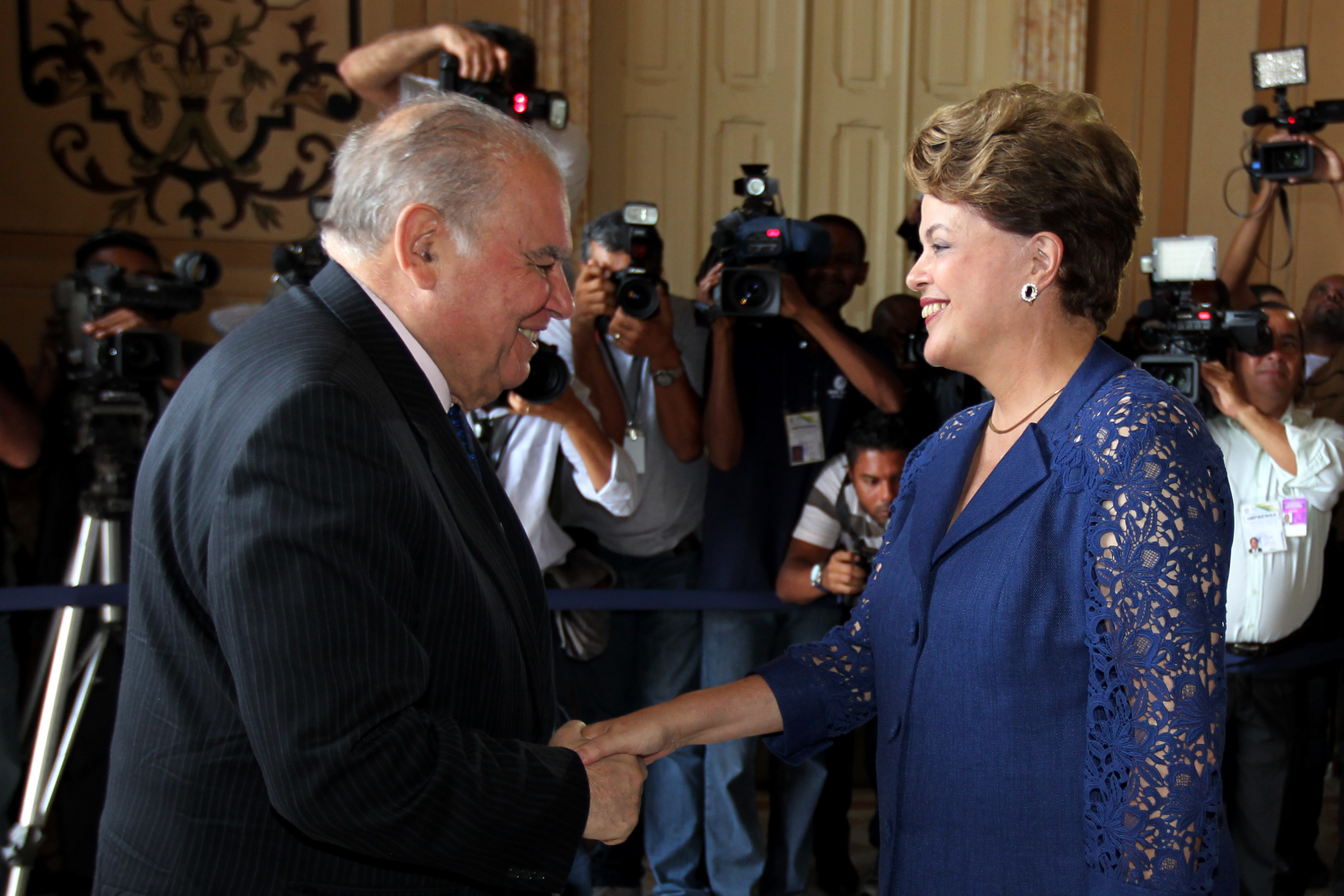  Presidenta Dilma Rousseff  recepciona o Sr. Enrique Iglesias, Secretário-Geral Iberoamericano, que participara do encontro Iberoamericano de Alto Nível em comemoração ao Ano Internacional dos Afrodescendentes. Salvador-BA,19/11/2011