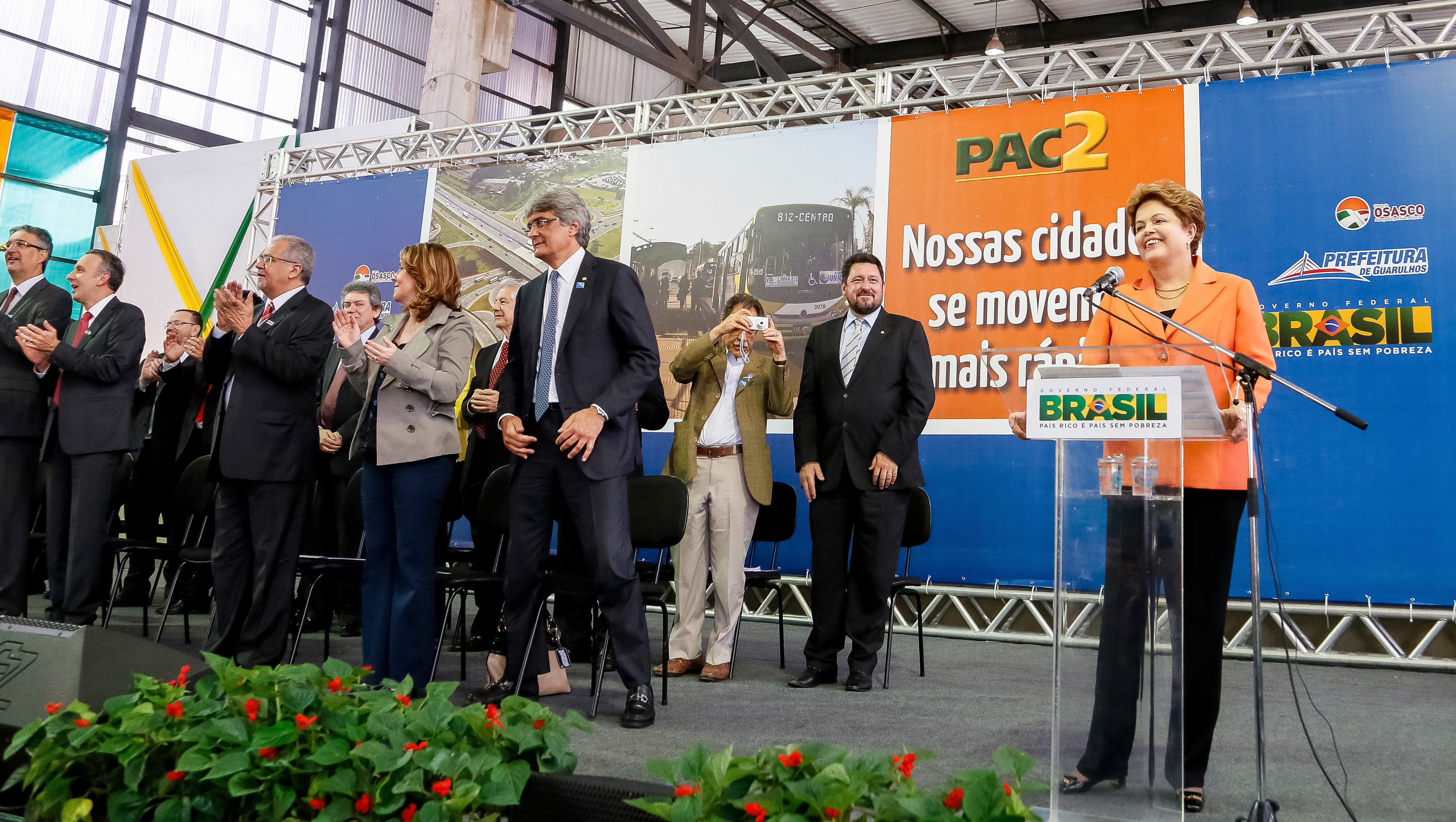  Presidenta Dilma Rousseff durante cerimônia de anúncio de investimentos do PAC2 Mobilidade Urbana para Guarulhos e Osasco. Guarulhos-SP, 07/11/2013  