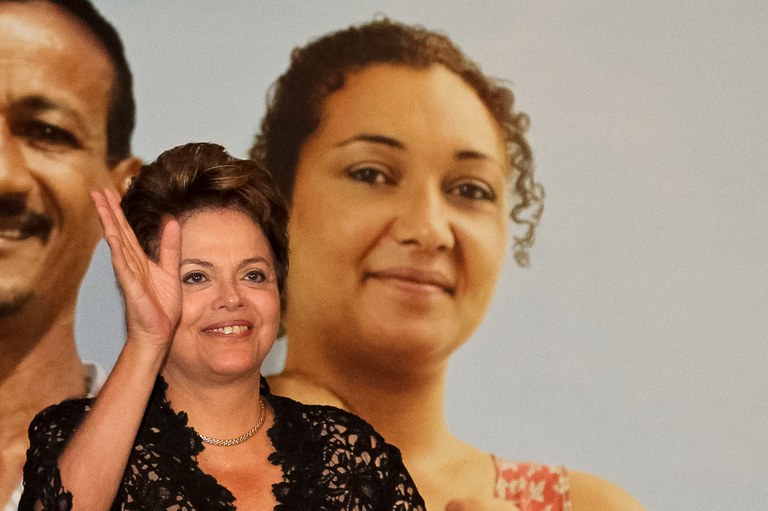 Presidenta Dilma Rousseff durante a cerimônia de anúncio do resultado da seleção de propostas do Minha Casa, Minha Vida 2 para municípios de até 50 mil habitantes. Brasília - DF, 12/04/2012