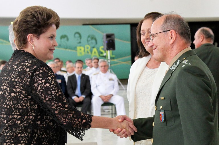 Presidenta Dilma Rousseff durante solenidade de apresentação de Oficiais-Generais recém-promovidos, no Palácio do Planalto. Brasília - DF, 19/12/2011