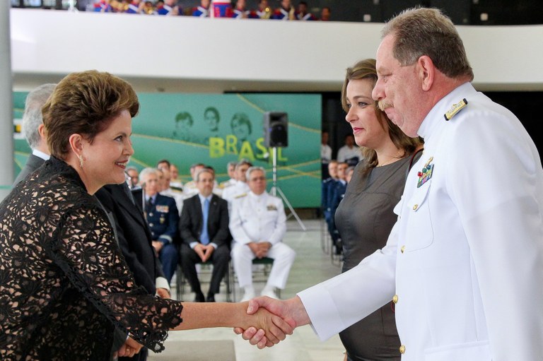 Presidenta Dilma Rousseff durante solenidade de apresentação de Oficiais-Generais recém-promovidos, no Palácio do Planalto. Brasília - DF, 19/12/2011